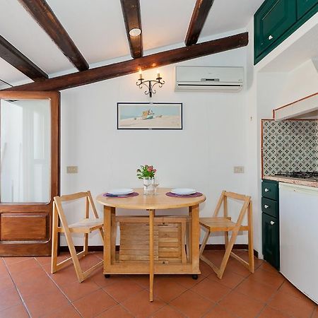 Terrazza Bordonaro Apartment เชฟาลู ภายนอก รูปภาพ