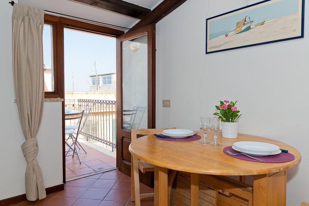 Terrazza Bordonaro Apartment เชฟาลู ภายนอก รูปภาพ